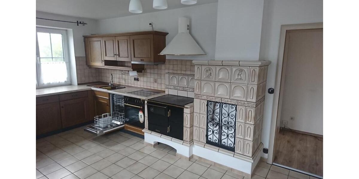Etagenwohnung Ursensollen - 3 Zimmer, 130 m&sup2;, 860&euro; | Angebot:26294865