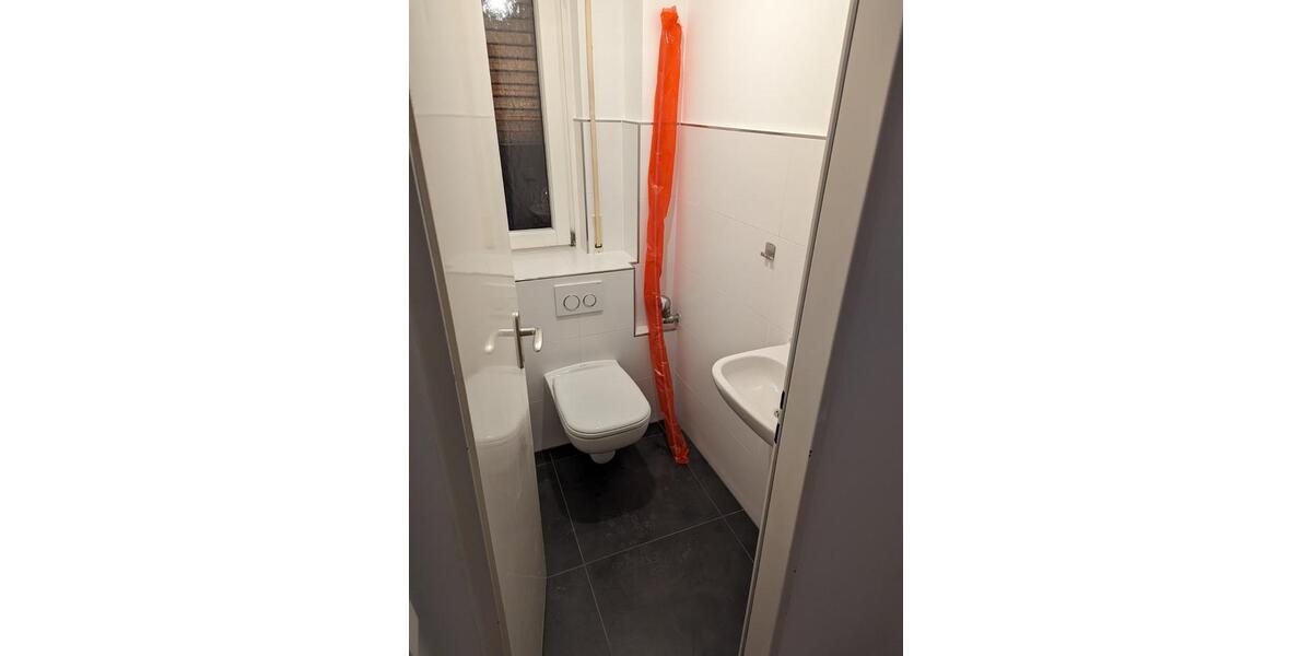 Etagenwohnung Wiesbaden Biebrich - 4 Zimmer, 96 m&sup2;, 1.400&euro; | Angebot:24946520