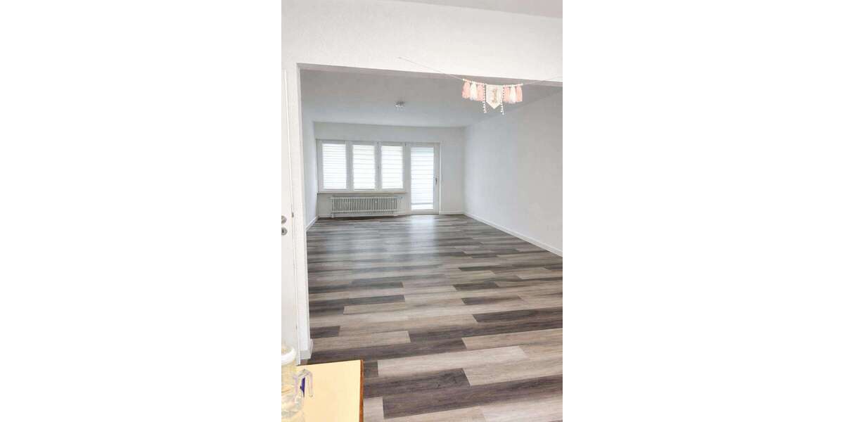 Etagenwohnung Karlsruhe Wettersbach - 3 Zimmer, 93 m&sup2;, 1.250&euro; | Angebot:26070901