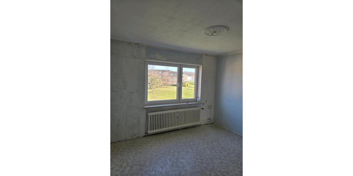 Etagenwohnung Detmold - 4 Zimmer, 85 m&sup2;, 670&euro; | Angebot:26049800