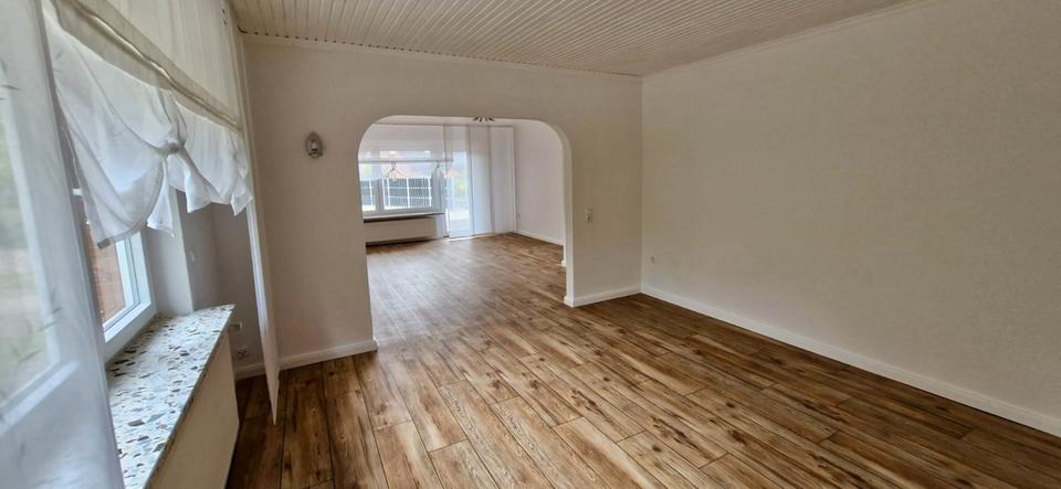 Erdgeschoßwohnung Heide - 3 Zimmer, 100 m&sup2;, 1.020&euro; | Angebot:26624185