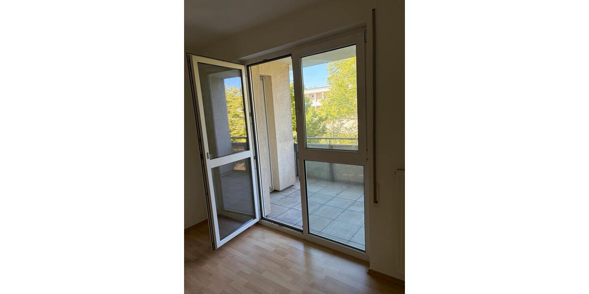 Wohnen auf Zeit Karlsruhe Wettersbach - 2 Zimmer, 13 m&sup2;, 350&euro; | Angebot:26527610