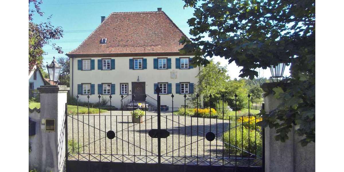 Einfamilienhaus Eigeltingen - 7 Zimmer, 270 m&sup2;, 3.900&euro; | Angebot:24957492