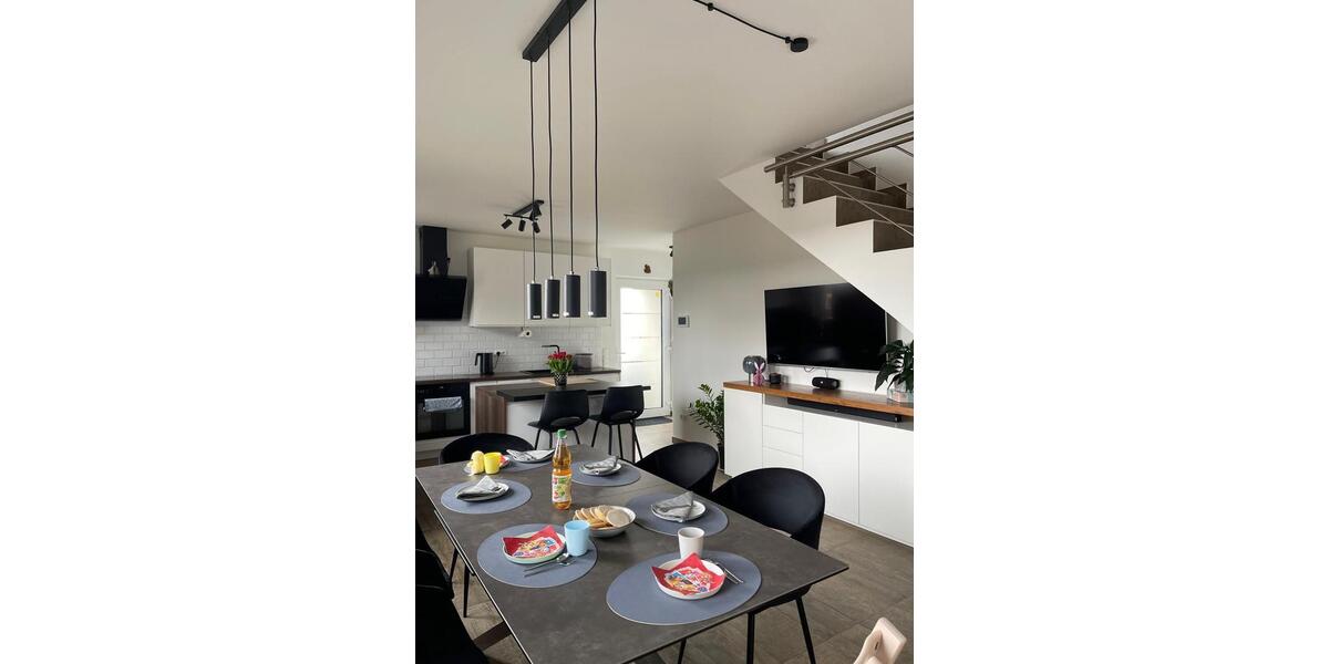 Einfamilienhaus Butzbach - 4 Zimmer, 92 m&sup2;, 1.300&euro; | Angebot:26455974