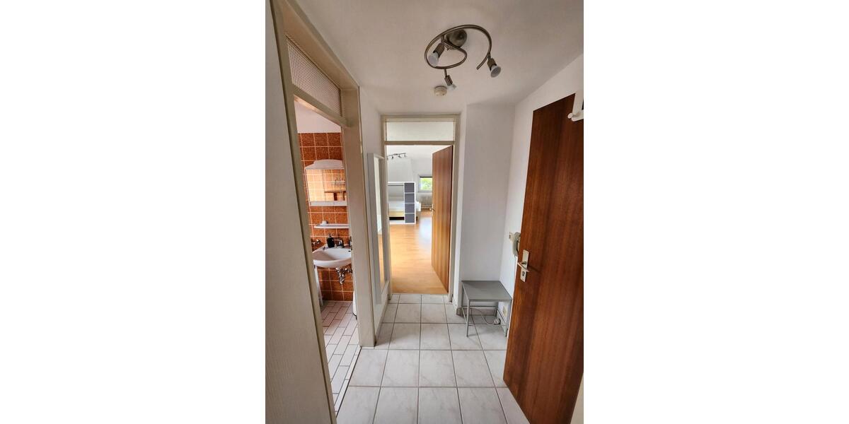 Dachgeschoßwohnung Stuttgart Neuwirtshaus - 1.5 Zimmer, 38 m&sup2;, 695&euro; | Angebot:26469715