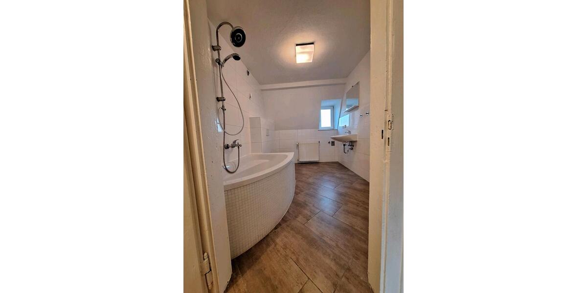 Dachgeschoßwohnung Augustusburg - 4 Zimmer, 96 m&sup2;, 850&euro; | Angebot:25383058