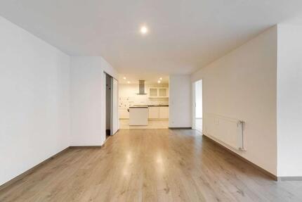 Moderne EG-Wohnung in Künzell mit 3 Schlafzimmern, 2 Bädern & Stellplatz 4 zimmer