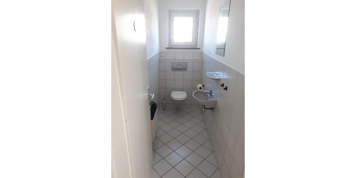 Maisonettenwohnung Friedrichshafen - 4 Zimmer, 130 m&sup2;, 1.180&euro; | Angebot:26034158