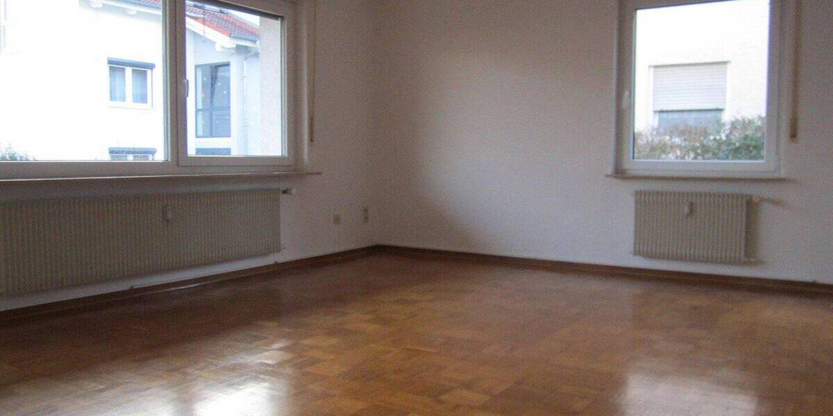 Etagenwohnung Herrenberg - 4 Zimmer, 130 m&sup2;, 1.600&euro; | Angebot:26848329