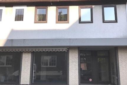 Teilrenovierte, zentral gelegene Gewerbemietfläche mit viel Potential! zimmer