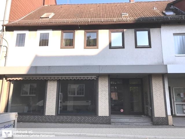 Teilrenovierte, zentral gelegene Gewerbemietfläche mit viel Potential! zimmer