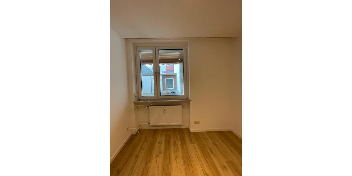 Etagenwohnung Osnabrück - 4 Zimmer, 120 m&sup2;, 1.300&euro; | Angebot:26553838