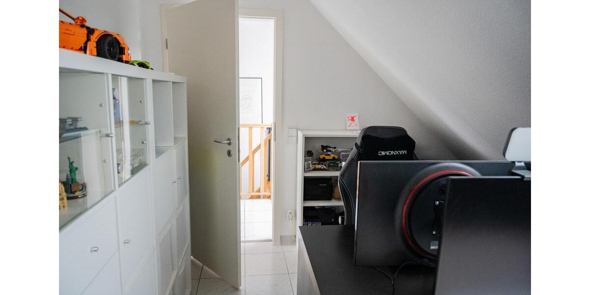 Etagenwohnung Köln Porz - 4 Zimmer, 120 m&sup2;, 1.450&euro; | Angebot:24570698