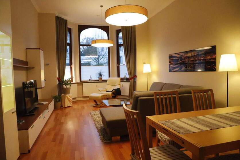 Mitten im Wachmannquartier! 3-Zimmer-Hochparterrewohnung mit Terrasse und Garten 3 zimmer