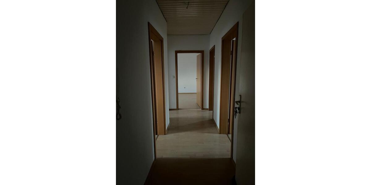 Dachgeschoßwohnung Trier Nord - 3 Zimmer, 70 m&sup2;, 940&euro; | Angebot:26238647
