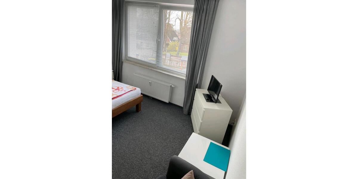 Wohnen auf Zeit Hohenaspe - 6 Zimmer, 20 m&sup2;, 15&euro; | Angebot:26224171