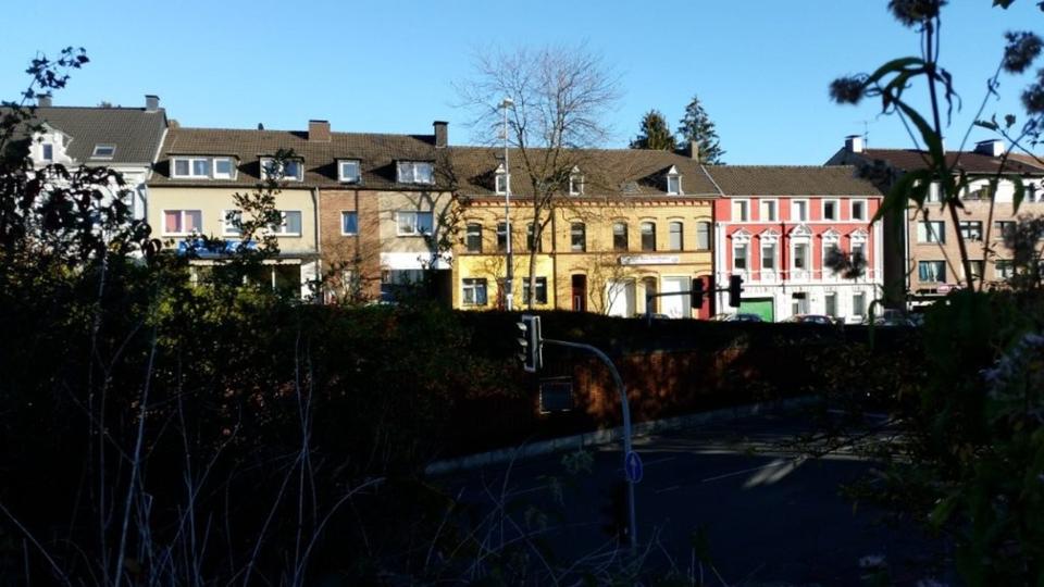 4 Zimmer +1 Durchgangszimmer, ca.108 m2, von priv. zu verm. 4 zimmer