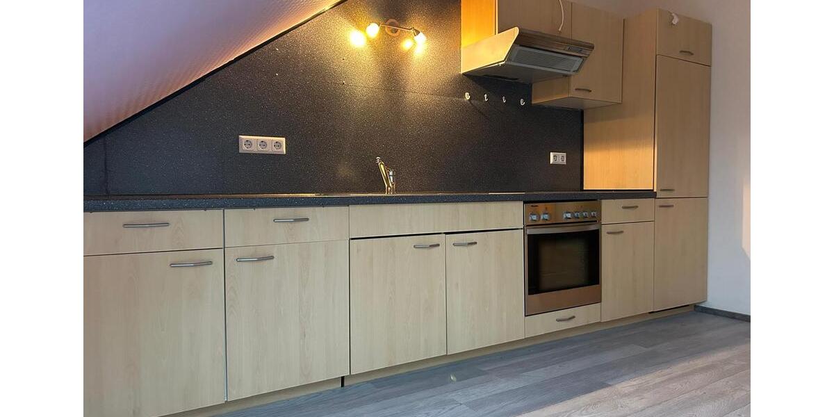 Etagenwohnung Bad Wildungen - 5 Zimmer, 125 m&sup2;, 1.200&euro; | Angebot:26135602