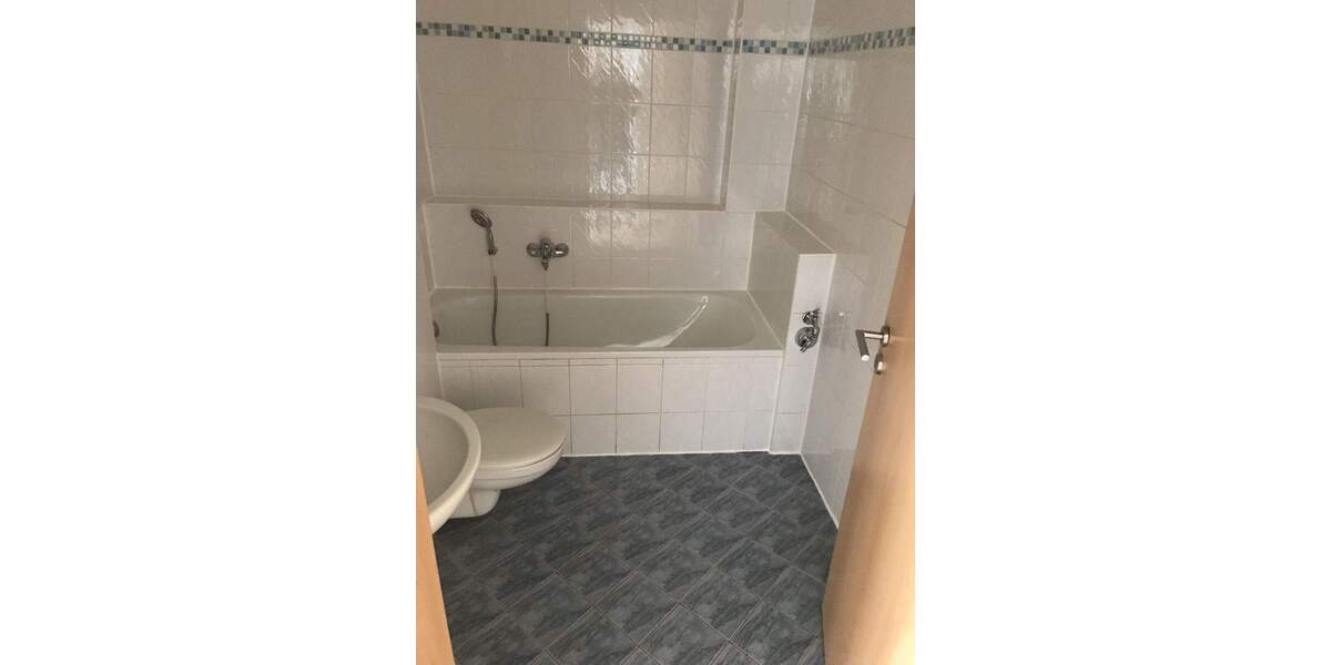 Etagenwohnung Magdeburg Neue Neustadt - 3 Zimmer, 65 m&sup2;, 390&euro; | Angebot:25703985