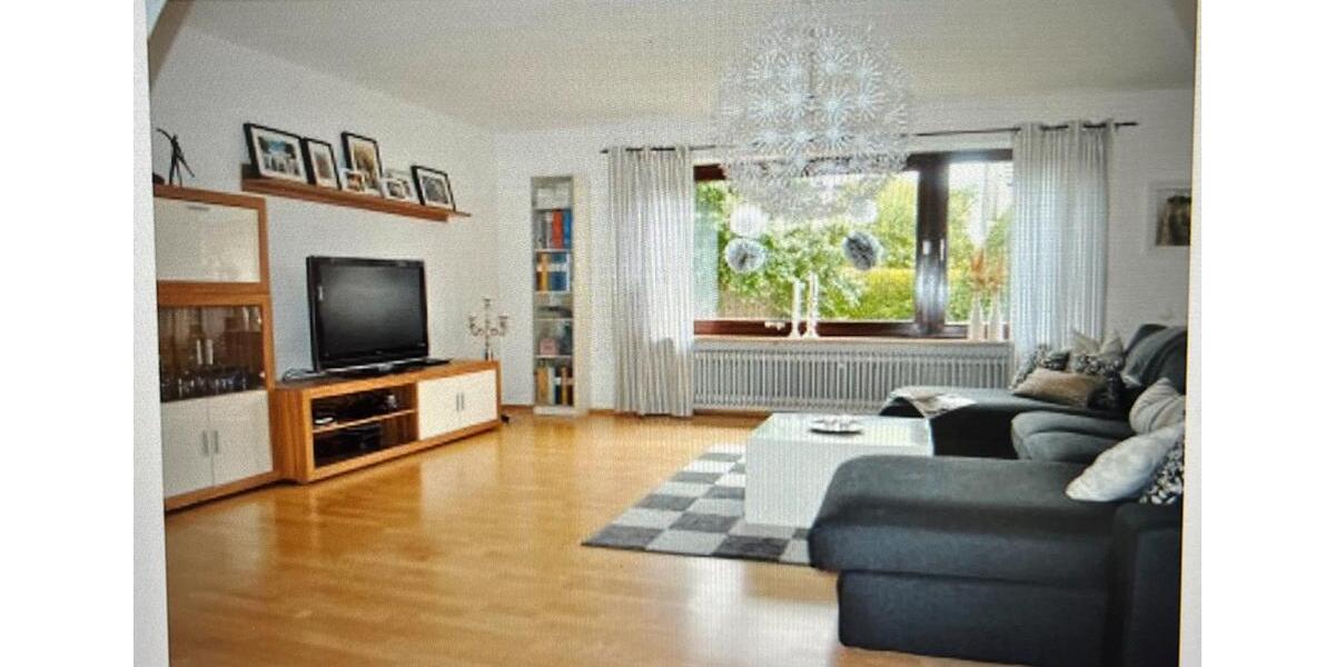 Erdgeschoßwohnung Wettstetten - 5 Zimmer, 165 m&sup2;, 1.450&euro; | Angebot:26051326