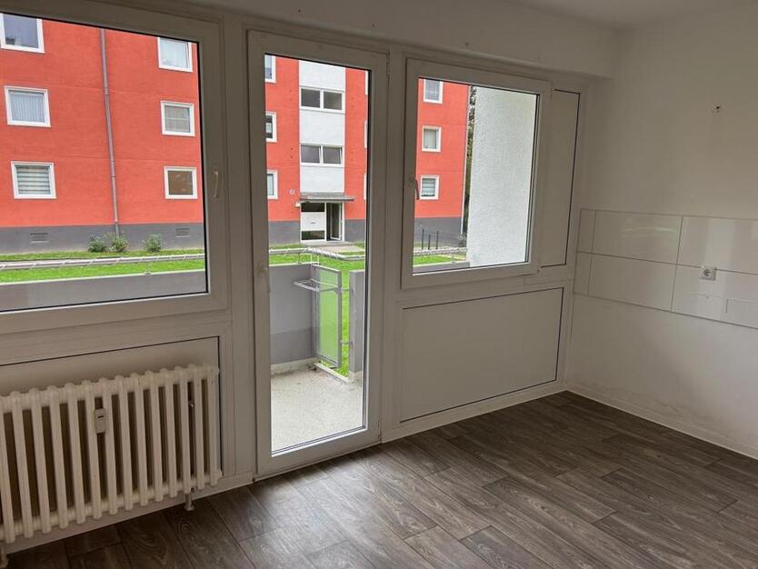 ...-frühstücken auf dem Balkon-EG,3 Zimmer, Keller zimmer