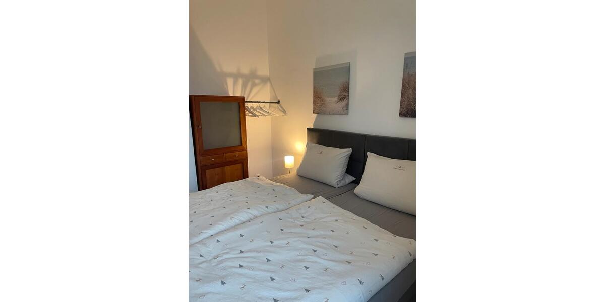 Wohnen auf Zeit Delmenhorst - 3 Zimmer, 90 m&sup2;, 200&euro; | Angebot:24741023