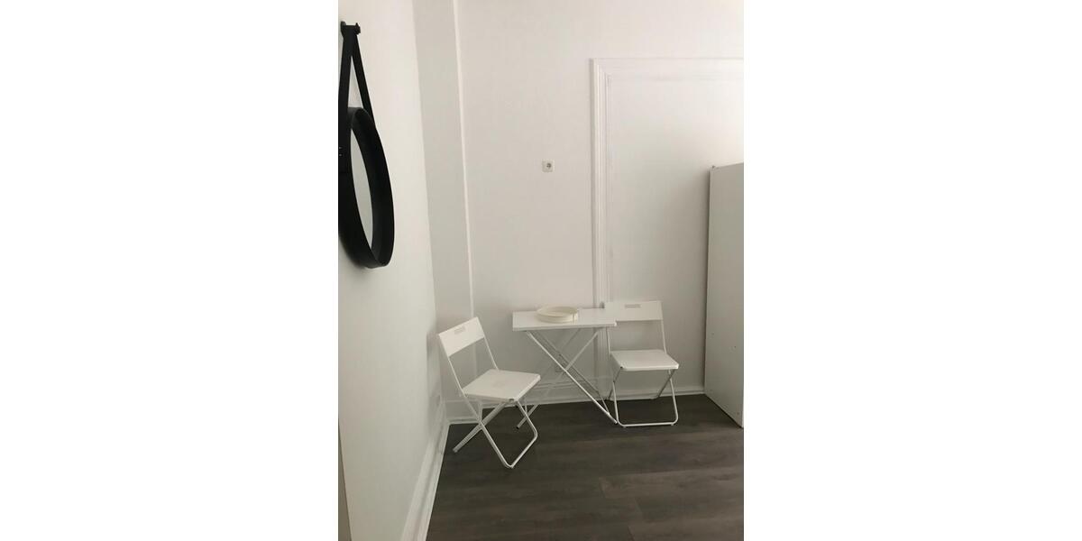 Wohnen auf Zeit Molfsee - 12 Zimmer, 500 m&sup2;, 22&euro; | Angebot:24640828