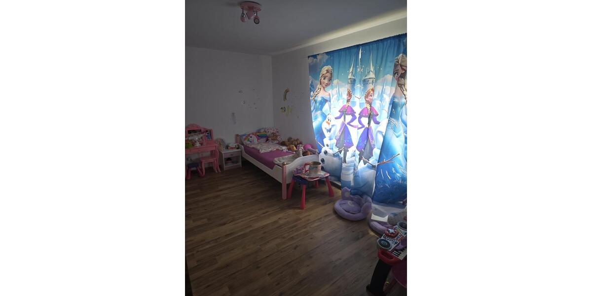 Erdgeschoßwohnung Regensburg Ganghofersiedlung - 4.5 Zimmer, 130 m&sup2;, 1.400&euro; | Angebot:25614804