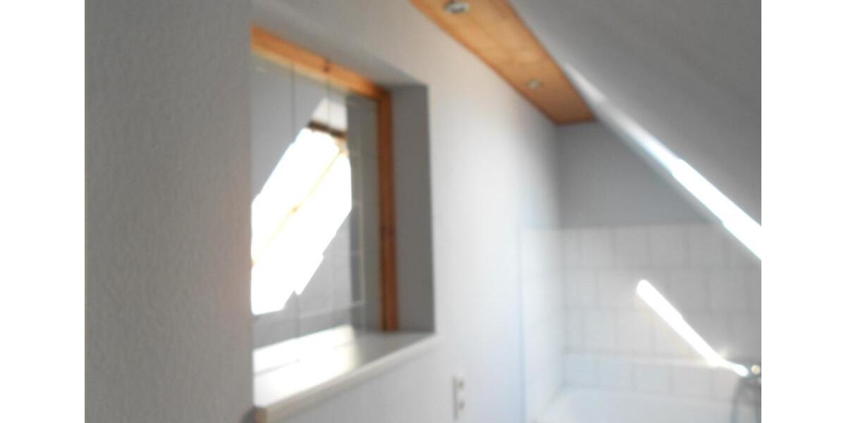 Dachgeschoßwohnung Perleberg - 2 Zimmer, 80 m&sup2;, 510&euro; | Angebot:25980902