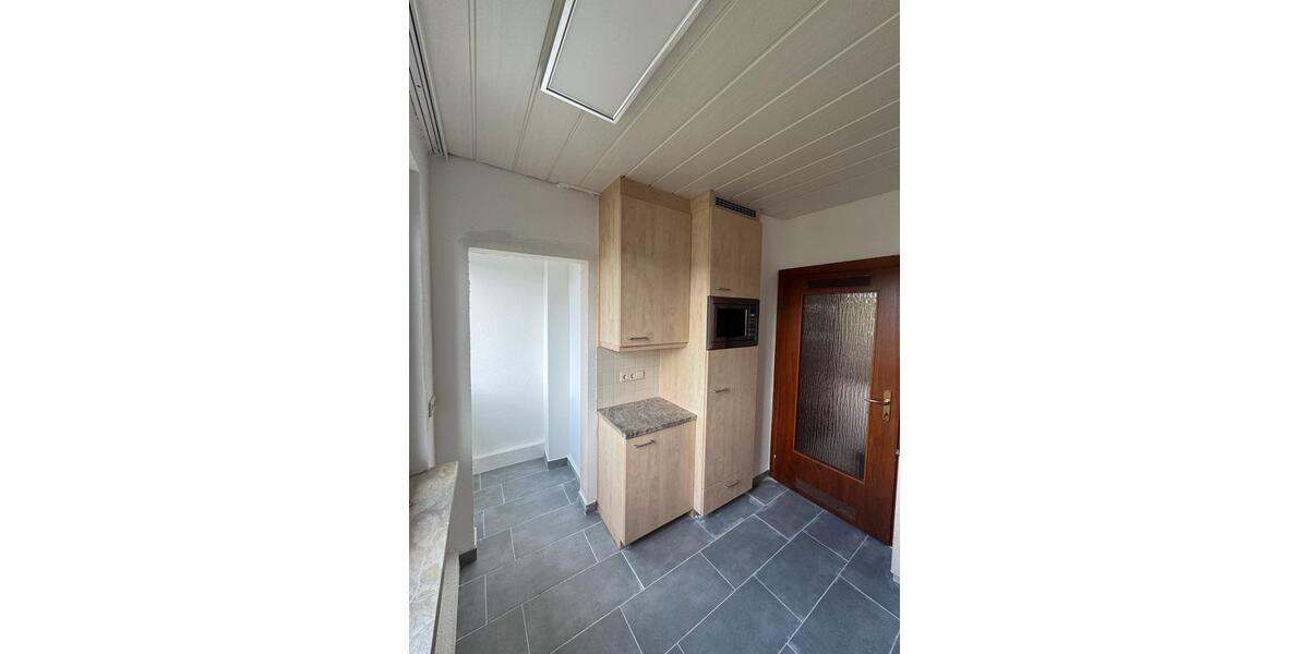 Etagenwohnung Stuttgart Zuffenhausen - 4 Zimmer, 85 m&sup2;, 1.600&euro; | Angebot:26648300