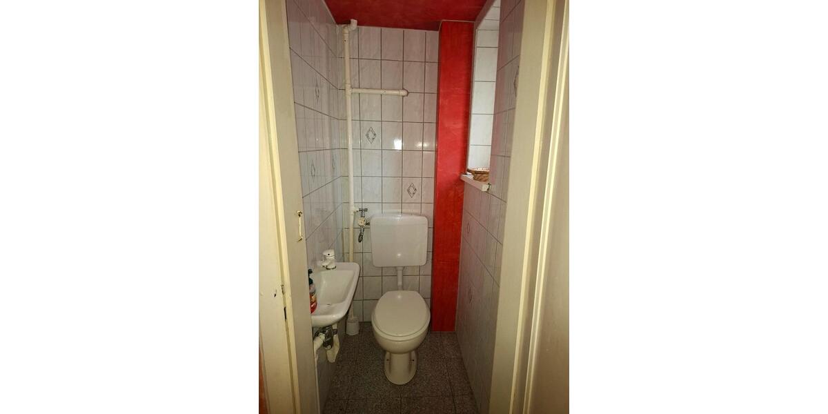 3 Zi, Kü,Bad,Balkon,Gäste WC,EG mit Stufen Dillingen Pachten 2 zimmer