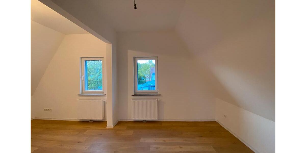 Dachgeschoßwohnung Bremen Blumenthal - 2 Zimmer, 45 m&sup2;, 550&euro; | Angebot:25047751