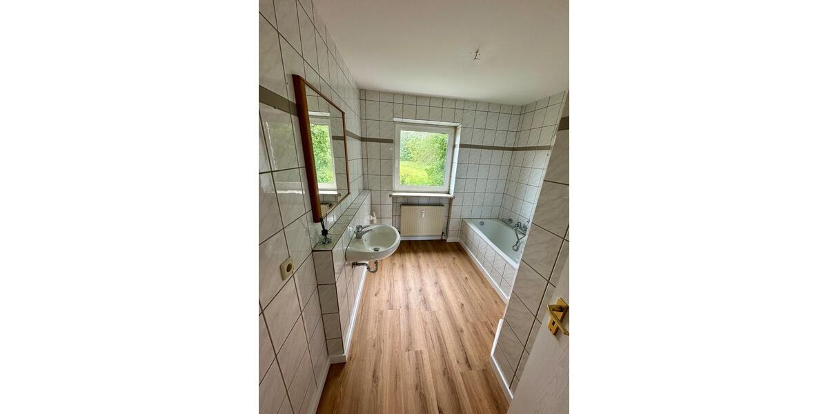 Etagenwohnung Weitramsdorf - 3 Zimmer, 77 m&sup2;, 710&euro; | Angebot:25406693