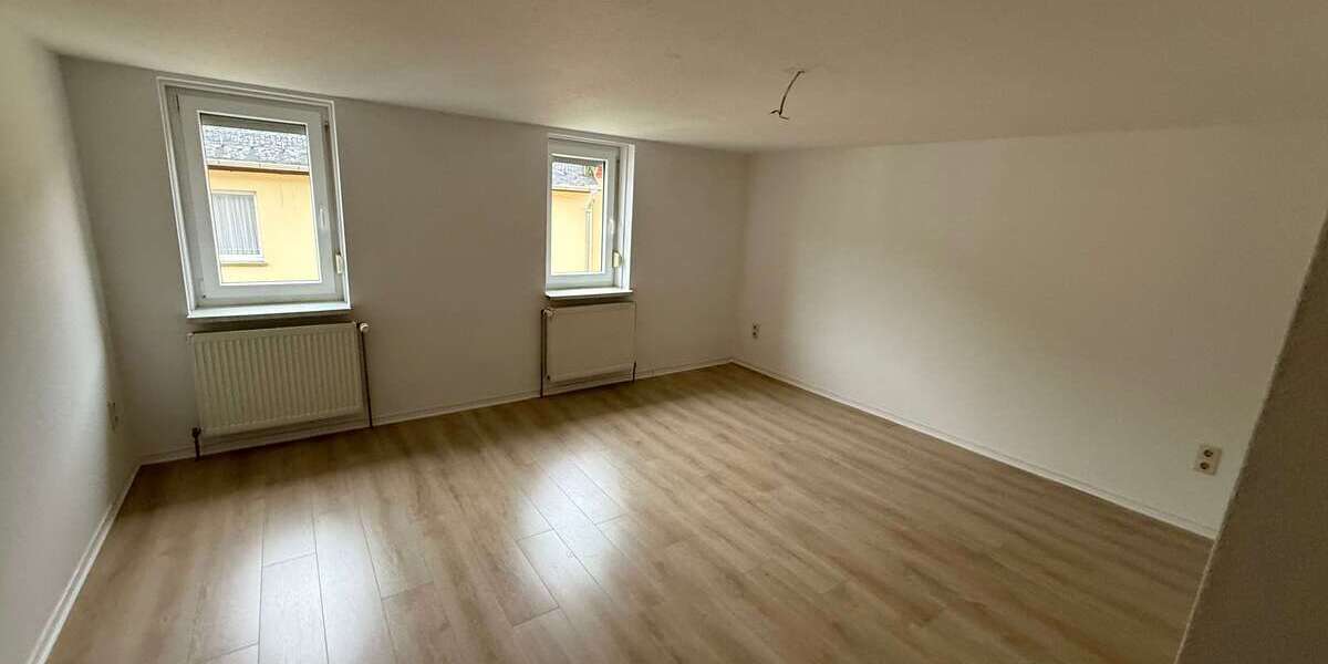 Etagenwohnung Auma - Weidatal Weidatal - 3 Zimmer, 64 m&sup2;, 335&euro; | Angebot:25163481