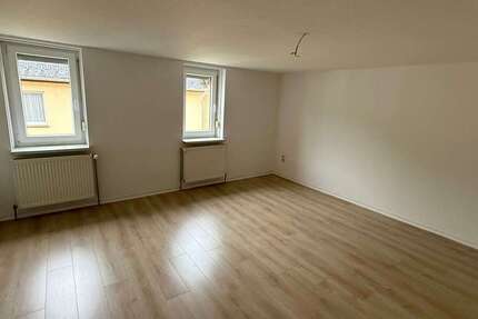 Wohnung Auma - Weidatal Weidatal - 3 Zimmer, 64 m&sup2;, 335&euro; | Angebot:25163481