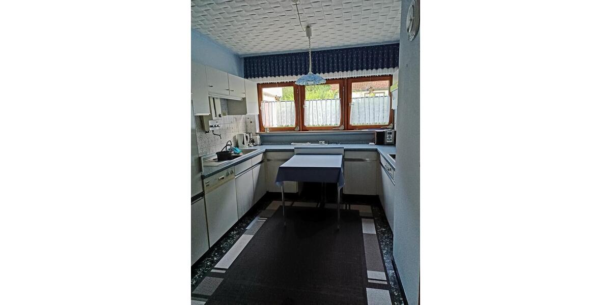 Einfamilienhaus Gemünden (Felda) - 7 Zimmer, 250 m&sup2;, 1.200&euro; | Angebot:24788874