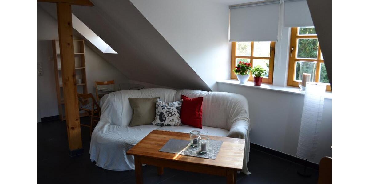 Dachgeschoßwohnung Untersiemau - 1 Zimmer, 45 m&sup2;, 400&euro; | Angebot:25512613