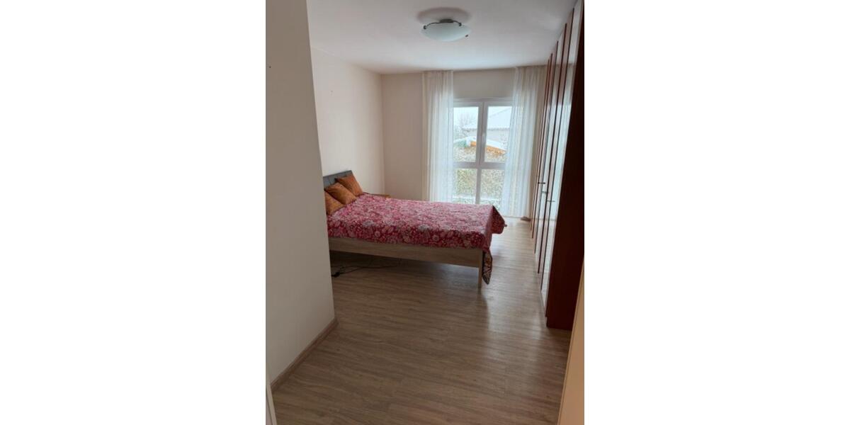 Etagenwohnung Schwülper - 3 Zimmer, 100 m&sup2;, 1.350&euro; | Angebot:24848550