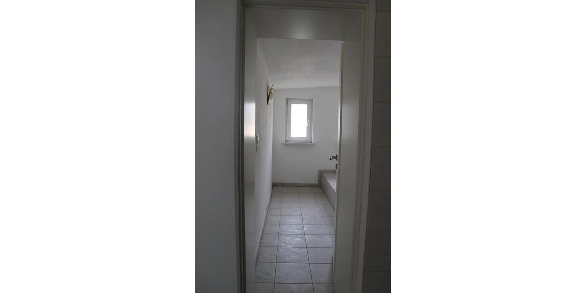 Reihenhaus Uebigau-Wahrenbrück Wahrenbrück - 5 Zimmer, 150 m&sup2;, 850&euro; | Angebot:24362608