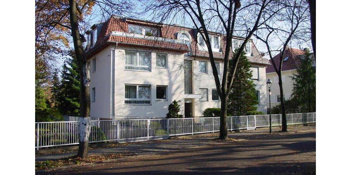 Dachgeschoßwohnung Berlin Steglitz-Zehlendorf - 2 Zimmer, 90 m&sup2;, 1.311&euro; | Angebot:26030721