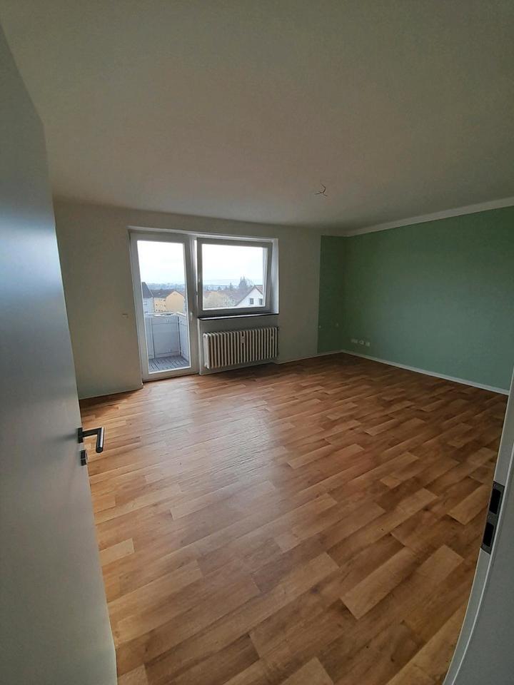 schöne 3-Zimmer-Wohnung Nähe Ostfalia mit neuwertiger EBK, Balkon
