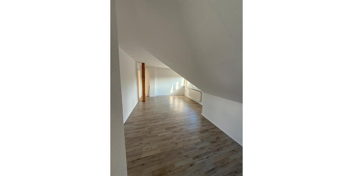 Dachgeschoßwohnung Barßel - 3 Zimmer, 90 m&sup2;, 600&euro; | Angebot:24337759