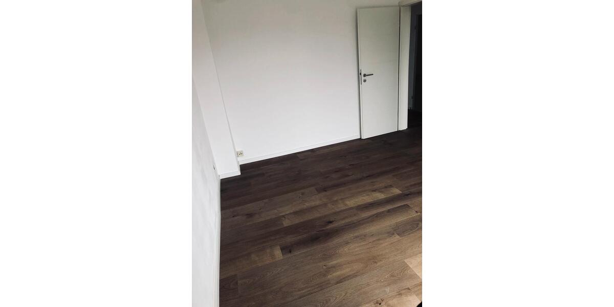 Doppelhaushälfte (112qm) zum 01.03.26 zu vermieten 4.5 zimmer