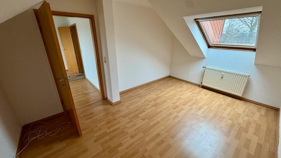 Helle 2-Zimmer-Wohnung mit neuer Küche & Stellplatz 2 zimmer