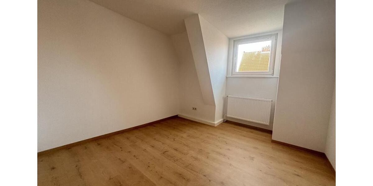 Dachgeschoßwohnung Emden Rysumer Landstraße - 3 Zimmer, 51 m&sup2;, 450&euro; | Angebot:25648220