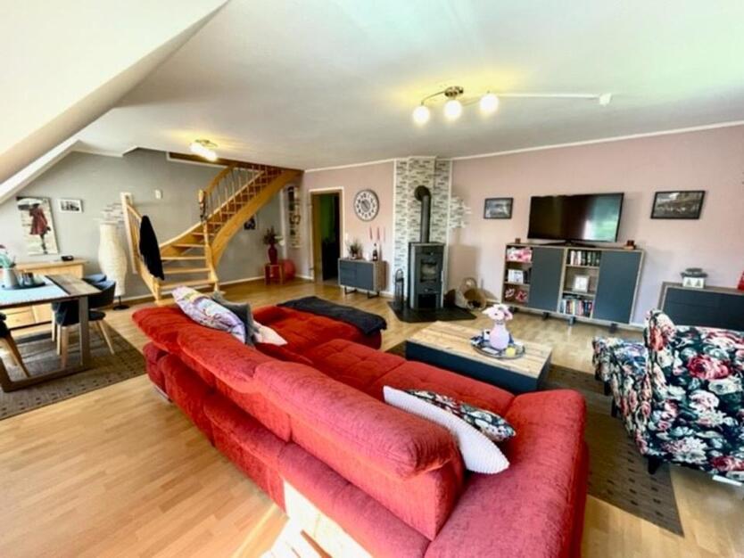 Große 5-Zimmer-Wohnung in Bohmte - 2 Balkone, Kamin & Einbauküche
