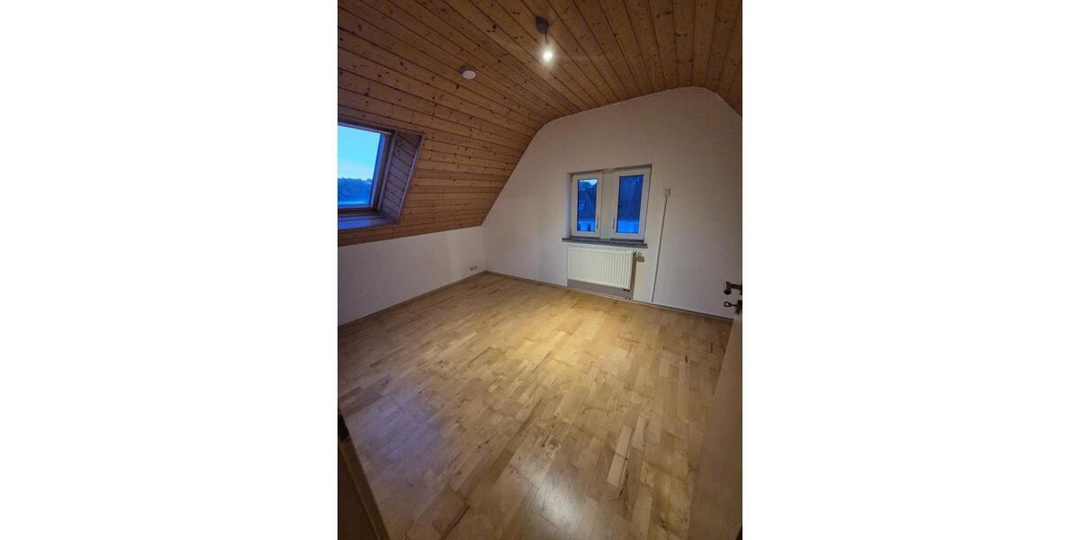 Dachgeschoßwohnung Inzigkofen - 4 Zimmer, 80 m&sup2;, 900&euro; | Angebot:26546742