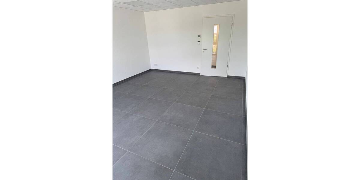 Gewerbeobjekt Lindhorst - 5 Zimmer, 207 m&sup2;, 2.200&euro; | Angebot:23516415