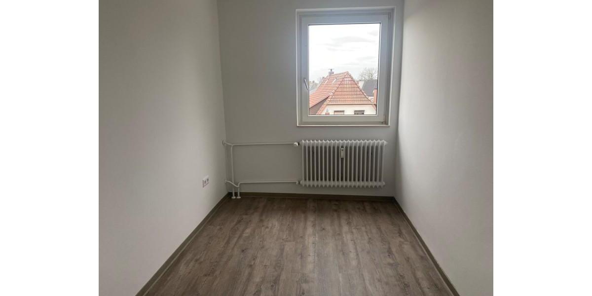 Renovierte 4-Zimmer-Wohnung mit Balkon 4 zimmer