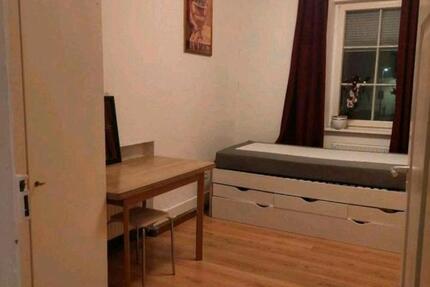 Wohnung Esslingen am Neckar - 1 Zimmer, 13 m&sup2;, 500&euro; | Angebot:24705993